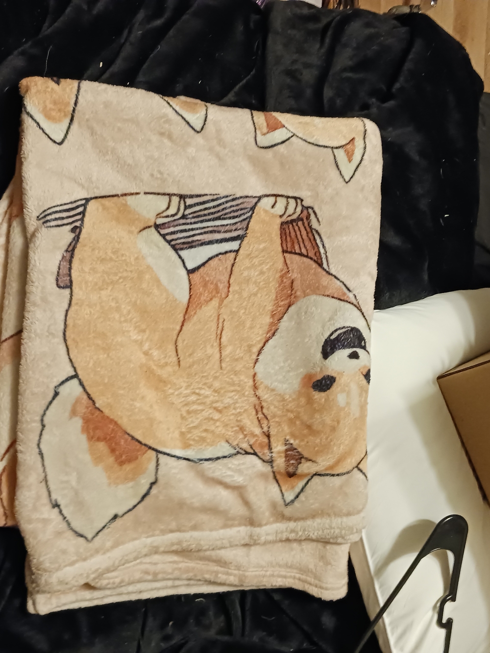 Cozy Shiba Inu Plush Throw Blanket - Cream and Tan